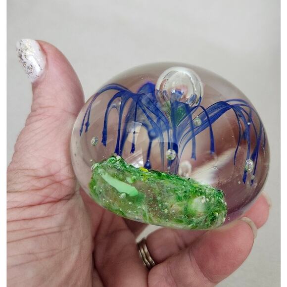 Blue Green Swirl Jellyfish Swirl Paper Weight Round Bubble - Picture 6 of 8